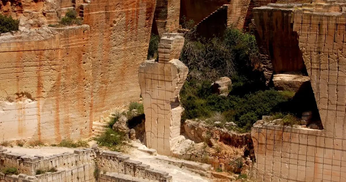 Lithica: el proyecto artístico que revive canteras en Menorca