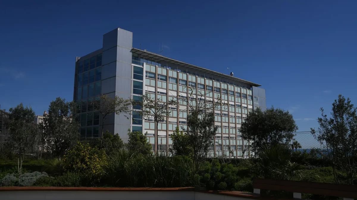 Mejora del 30% en la recuperación tras cirugía de columna con terapia psicológica