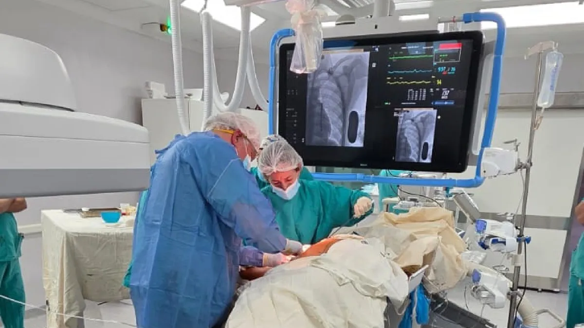 Intervención cardíaca exitosa en adolescente en el Hospital Alassia