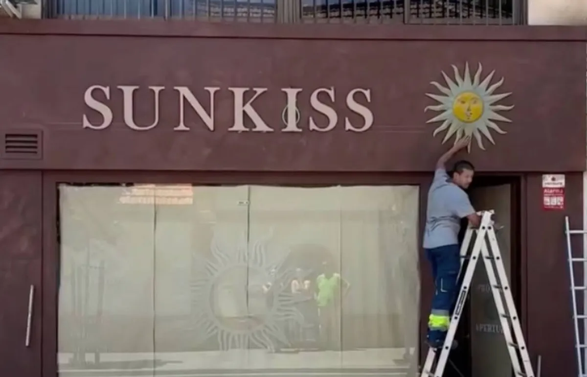 SunKiss inaugura un nuevo espacio de yoga en Sevilla