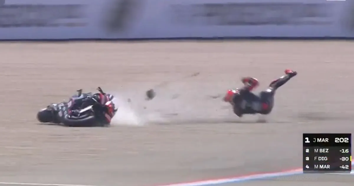 Marco Bezzecchi se recupera tras caída en el Gran Premio de Assen
