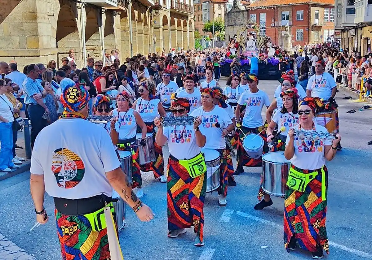 Éxito del Desfile de Carrozas Artísticas en Reinosa